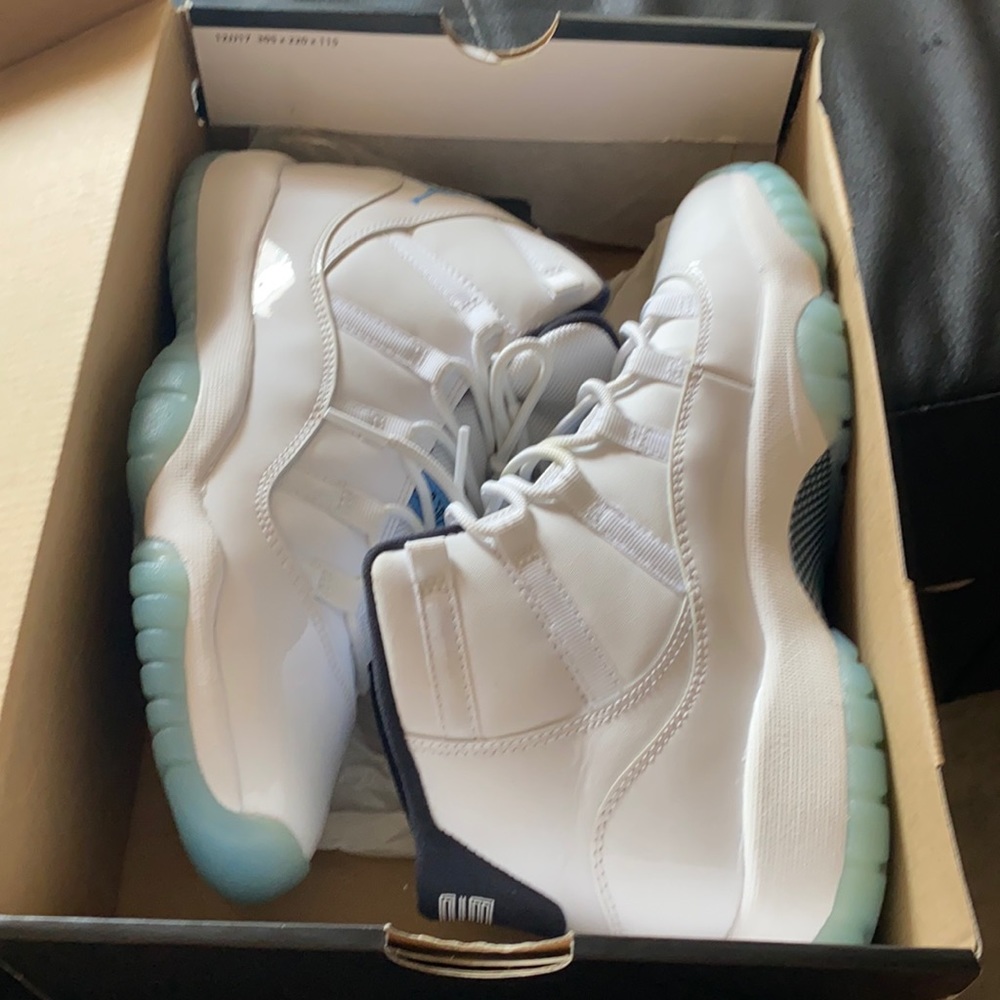 Youth Air Jordan 11 Retro 'Legend Blue 378037-117